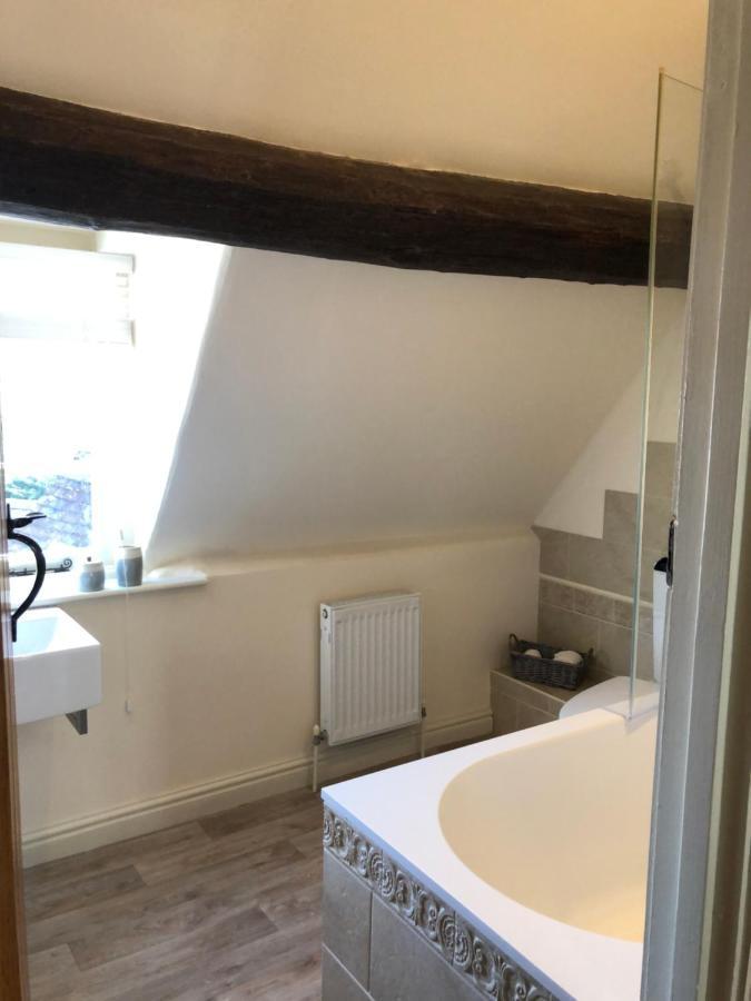 Little Gem On Bridgnorth'S Cartway. River Views Exterior photo